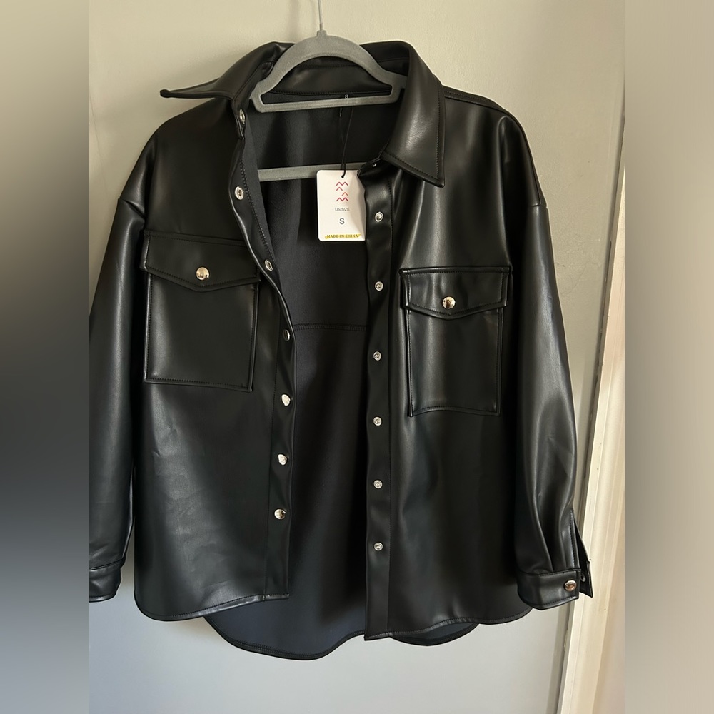 SeekMe Women’s PU Leather Jacket Shacket Button Down Lapel Blazer Coat